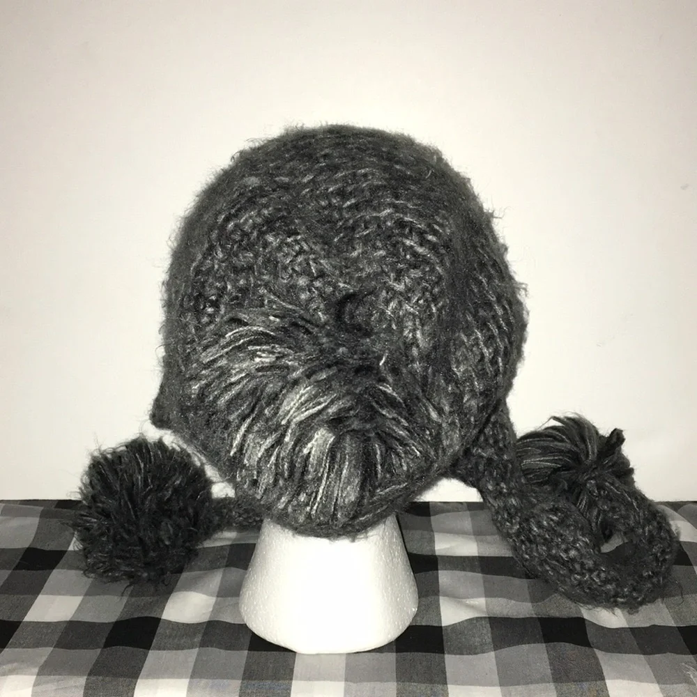 Bruins knit cap with ear flaps EUC